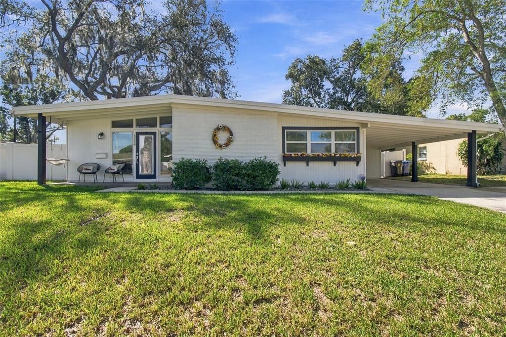 For Sale: $525,000 (3 beds, 2 baths, 1537 Square Feet)