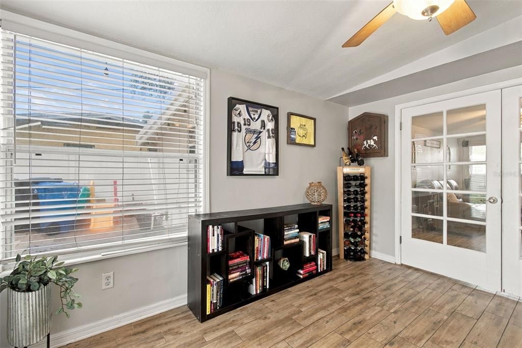 For Sale: $525,000 (3 beds, 2 baths, 1537 Square Feet)