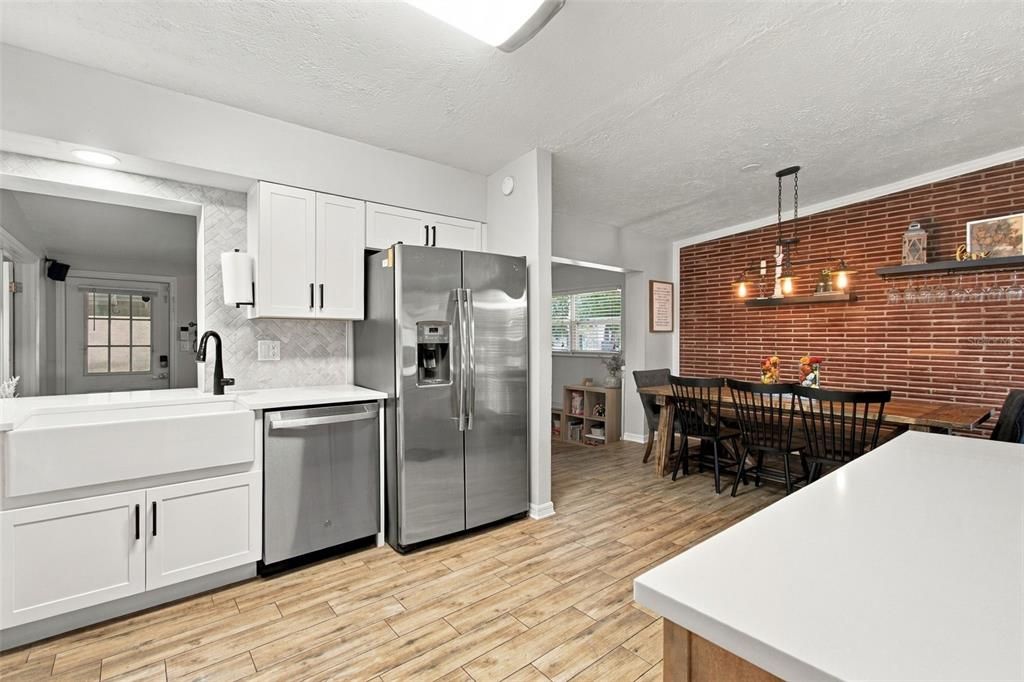 For Sale: $525,000 (3 beds, 2 baths, 1537 Square Feet)