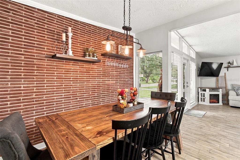 For Sale: $525,000 (3 beds, 2 baths, 1537 Square Feet)