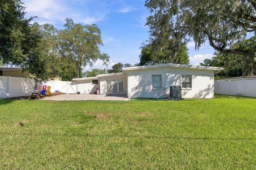 For Sale: $525,000 (3 beds, 2 baths, 1537 Square Feet)