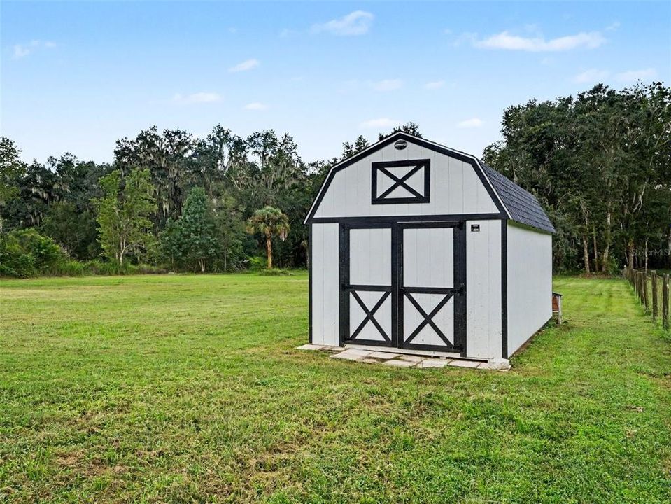 For Sale: $349,000 (3 beds, 2 baths, 1404 Square Feet)