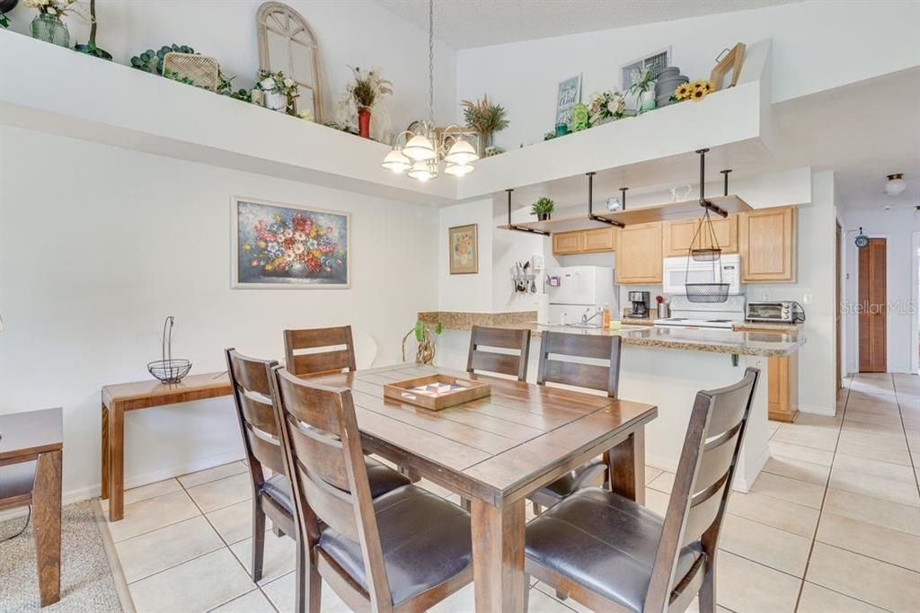 En Venta: $220,000 (3 camas, 2 baños, 1220 Pies cuadrados)