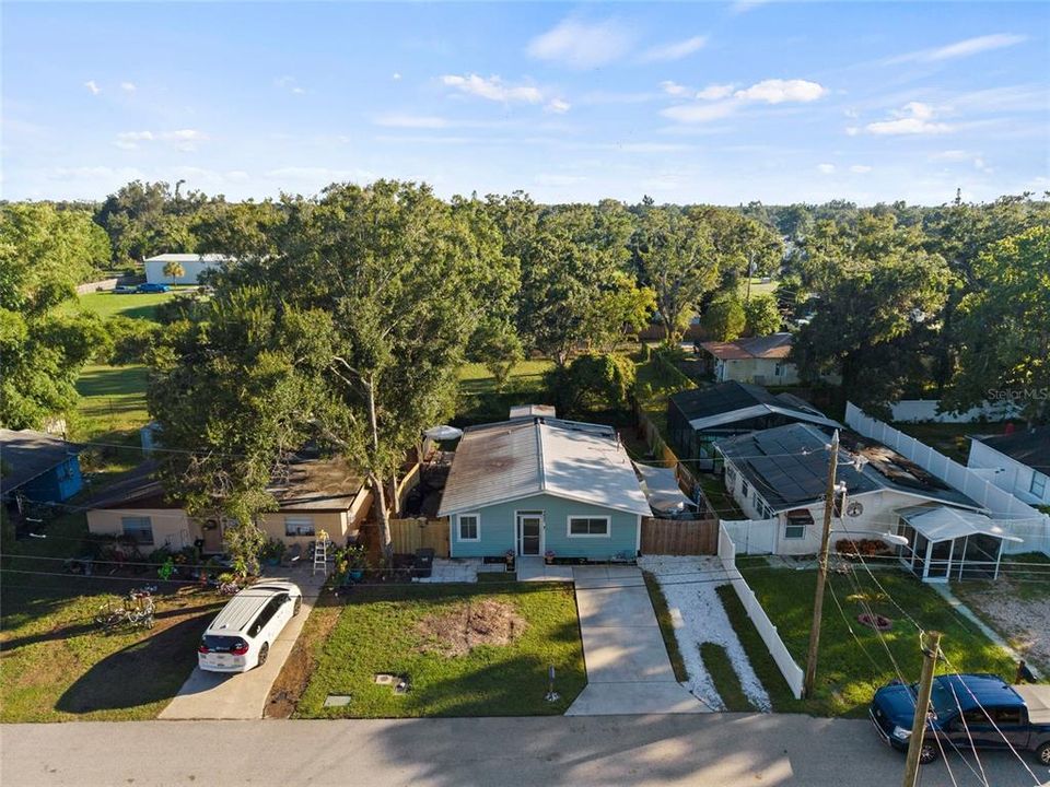 На продажу: $249,999 (2 спален, 1 ванн, 720 Квадратных фут)