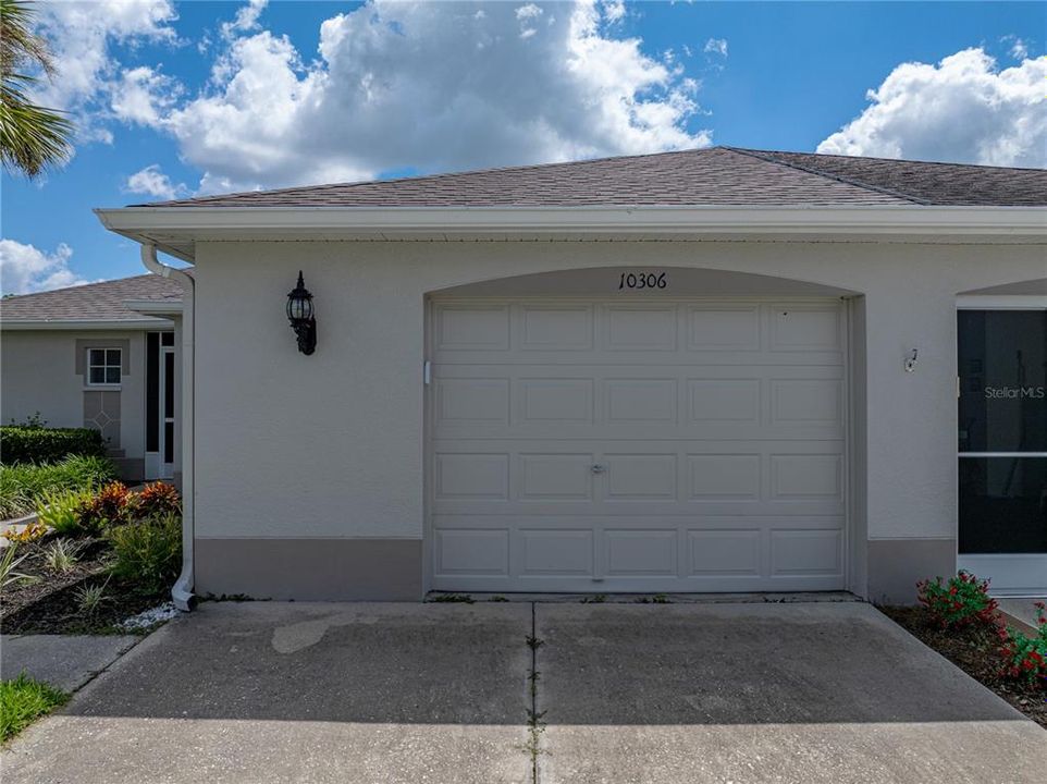 For Rent: $2,350 (2 beds, 2 baths, 1271 Square Feet)