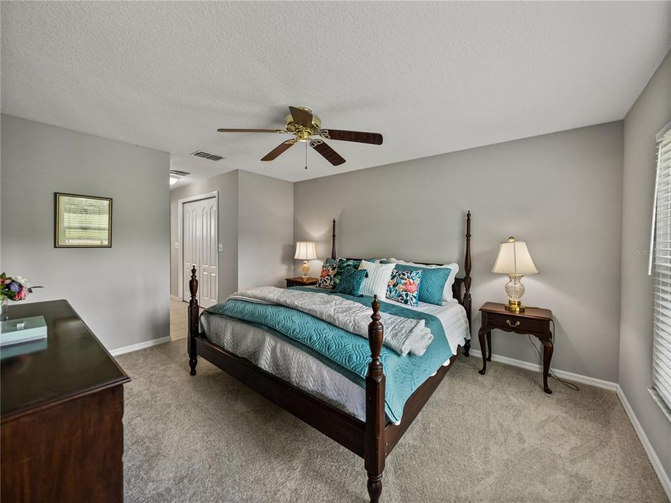 For Rent: $2,350 (2 beds, 2 baths, 1271 Square Feet)