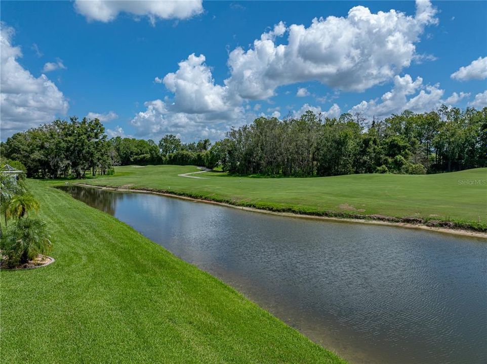 For Rent: $2,350 (2 beds, 2 baths, 1271 Square Feet)