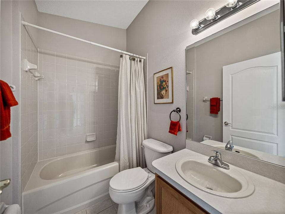 For Rent: $2,350 (2 beds, 2 baths, 1271 Square Feet)