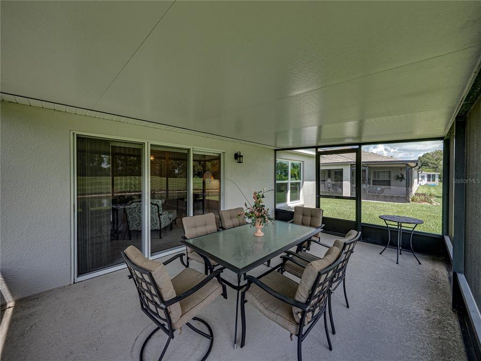 For Rent: $2,350 (2 beds, 2 baths, 1271 Square Feet)