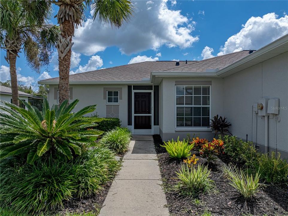 For Rent: $2,350 (2 beds, 2 baths, 1271 Square Feet)