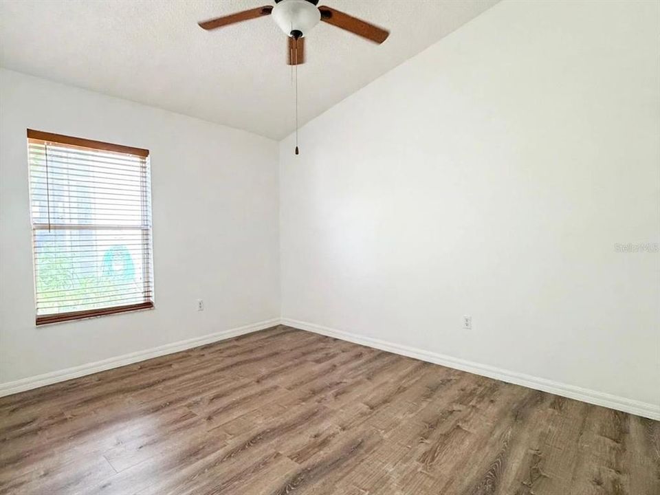 В аренду: $3,300 (4 спален, 2 ванн, 1767 Квадратных фут)