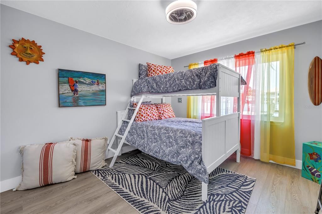 На продажу: $1,199,900 (3 спален, 2 ванн, 1619 Квадратных фут)