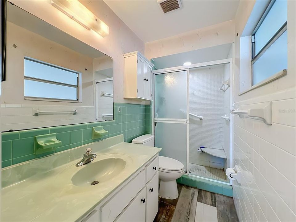 For Sale: $575,000 (4 beds, 2 baths, 1891 Square Feet)