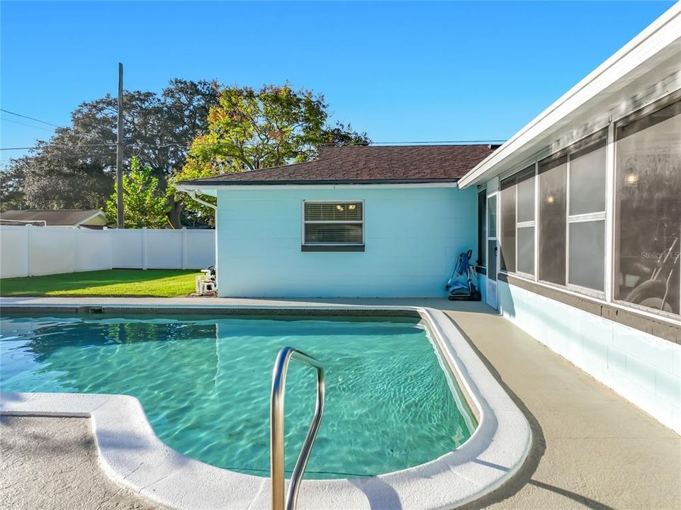 For Sale: $575,000 (4 beds, 2 baths, 1891 Square Feet)