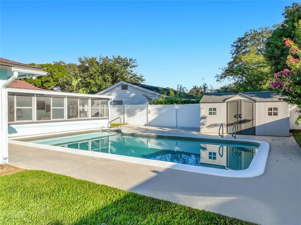 For Sale: $575,000 (4 beds, 2 baths, 1891 Square Feet)