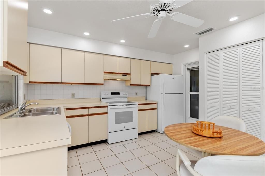 En Venta: $189,000 (2 camas, 2 baños, 1243 Pies cuadrados)