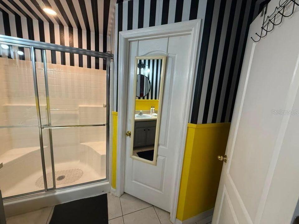 En Renta: $2,400 (4 camas, 3 baños, 1619 Pies cuadrados)