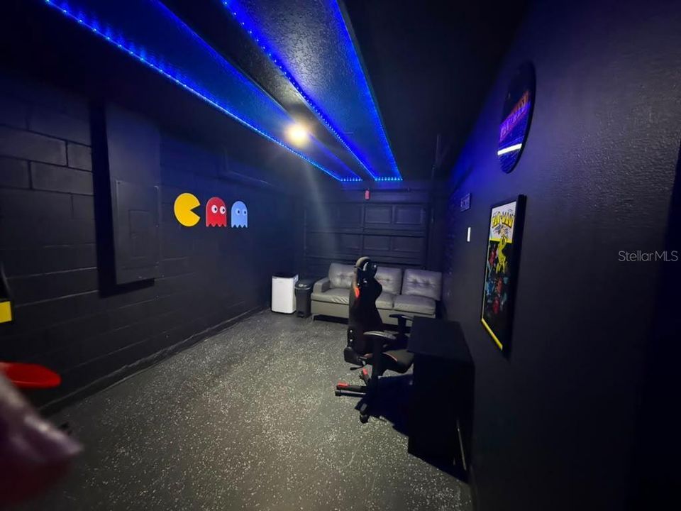 En Renta: $2,400 (4 camas, 3 baños, 1619 Pies cuadrados)