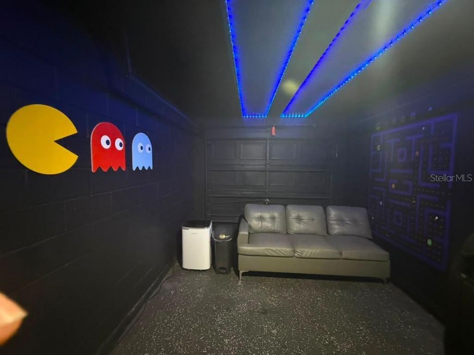 En Renta: $2,400 (4 camas, 3 baños, 1619 Pies cuadrados)
