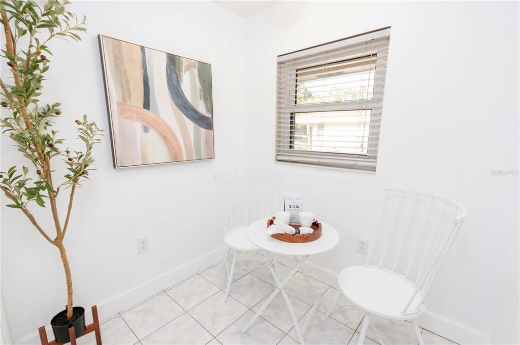 En Venta: $219,900 (2 camas, 2 baños, 1000 Pies cuadrados)