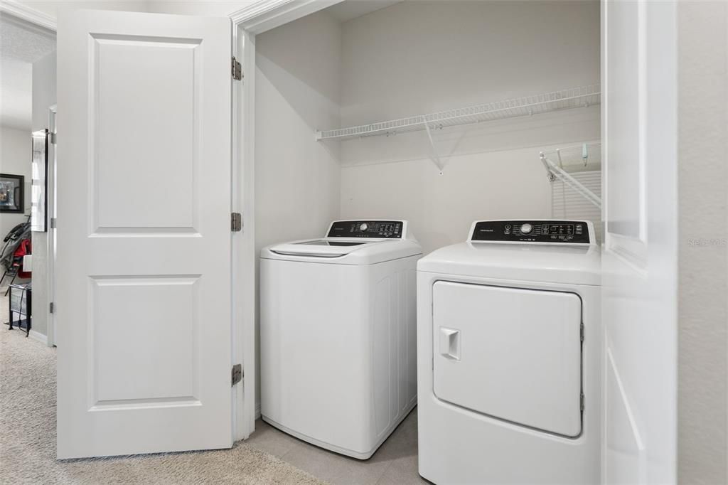 For Sale: $305,000 (3 beds, 2 baths, 1673 Square Feet)