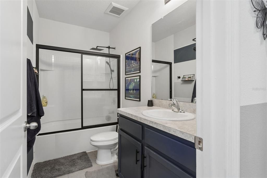 For Sale: $305,000 (3 beds, 2 baths, 1673 Square Feet)