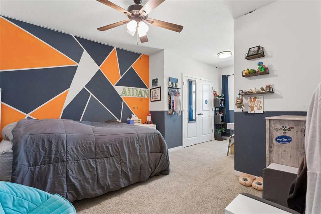 For Sale: $305,000 (3 beds, 2 baths, 1673 Square Feet)