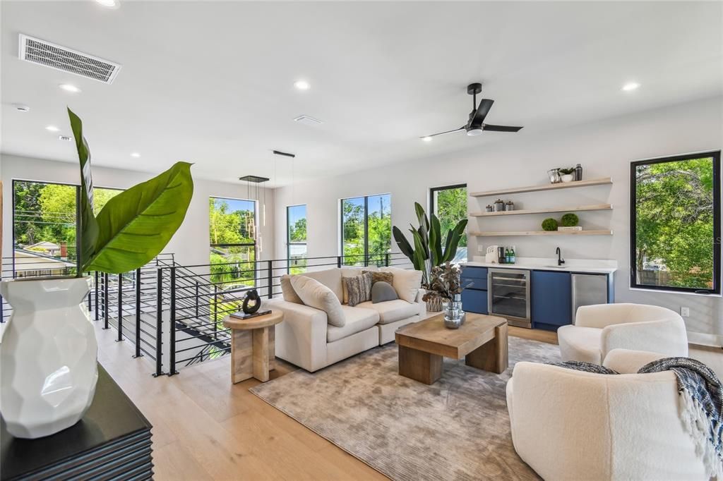 En Venta: $2,499,999 (5 camas, 5 baños, 3700 Pies cuadrados)