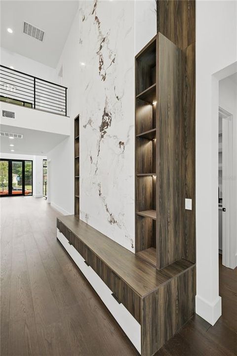 En Venta: $2,499,999 (5 camas, 5 baños, 3700 Pies cuadrados)