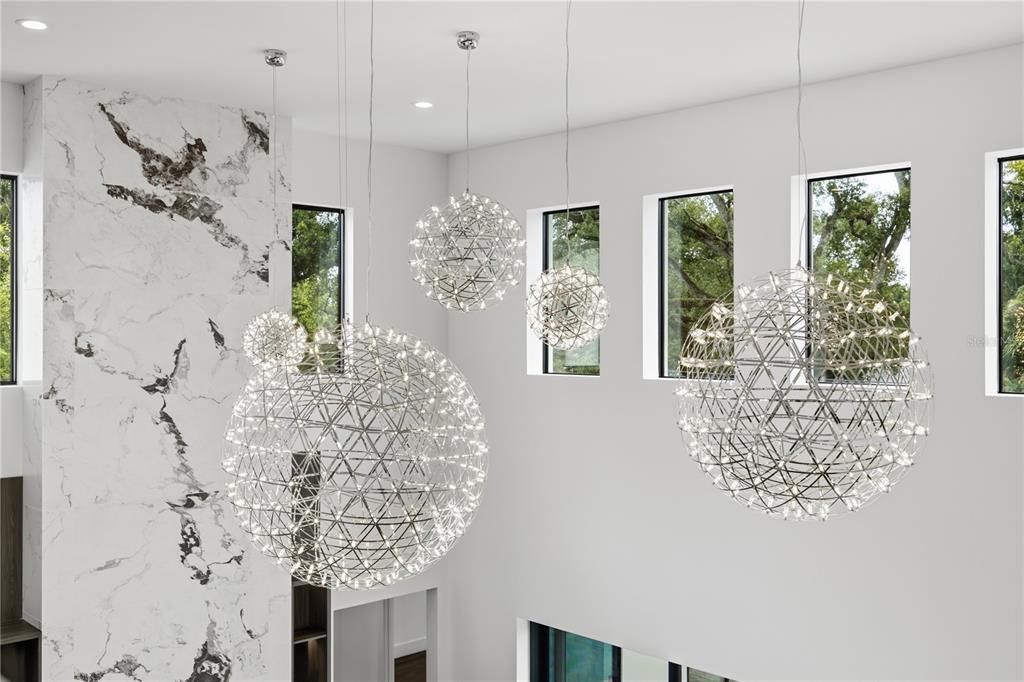 En Venta: $2,499,999 (5 camas, 5 baños, 3700 Pies cuadrados)