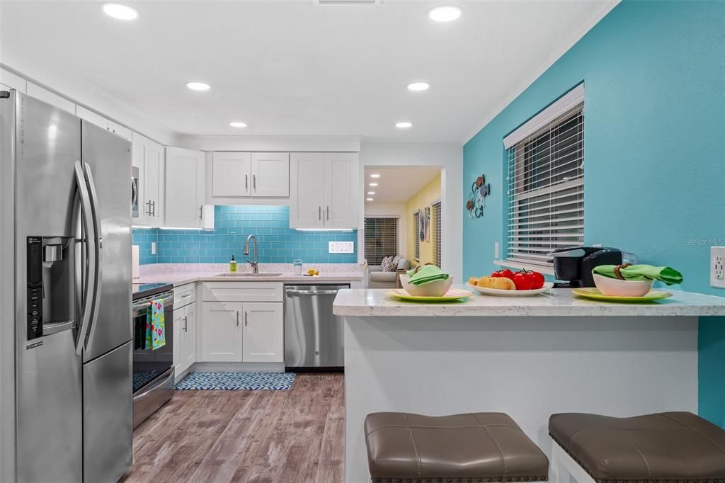 For Sale: $1,615,000 (6 beds, 4 baths, 2933 Square Feet)