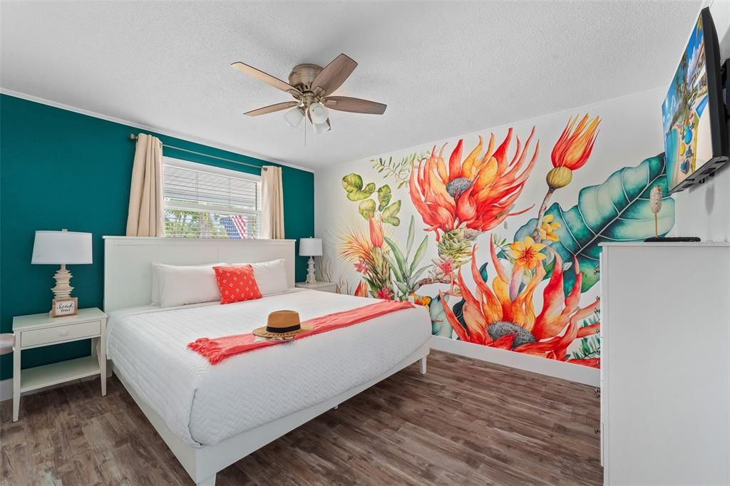 For Sale: $1,615,000 (6 beds, 4 baths, 2933 Square Feet)