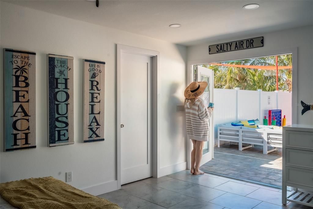 For Sale: $1,615,000 (6 beds, 4 baths, 2933 Square Feet)