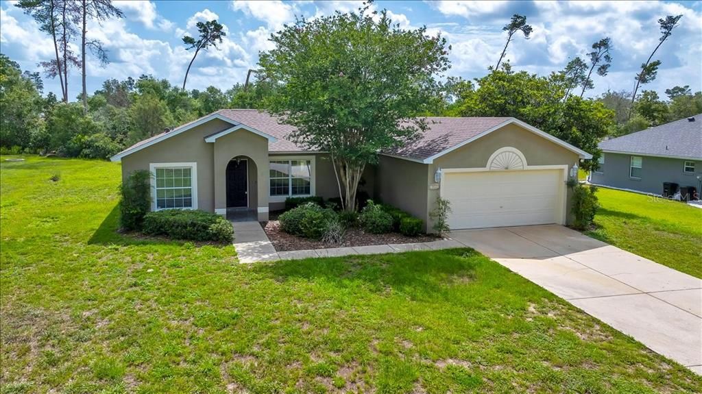 For Rent: $1,700 (3 beds, 2 baths, 1454 Square Feet)