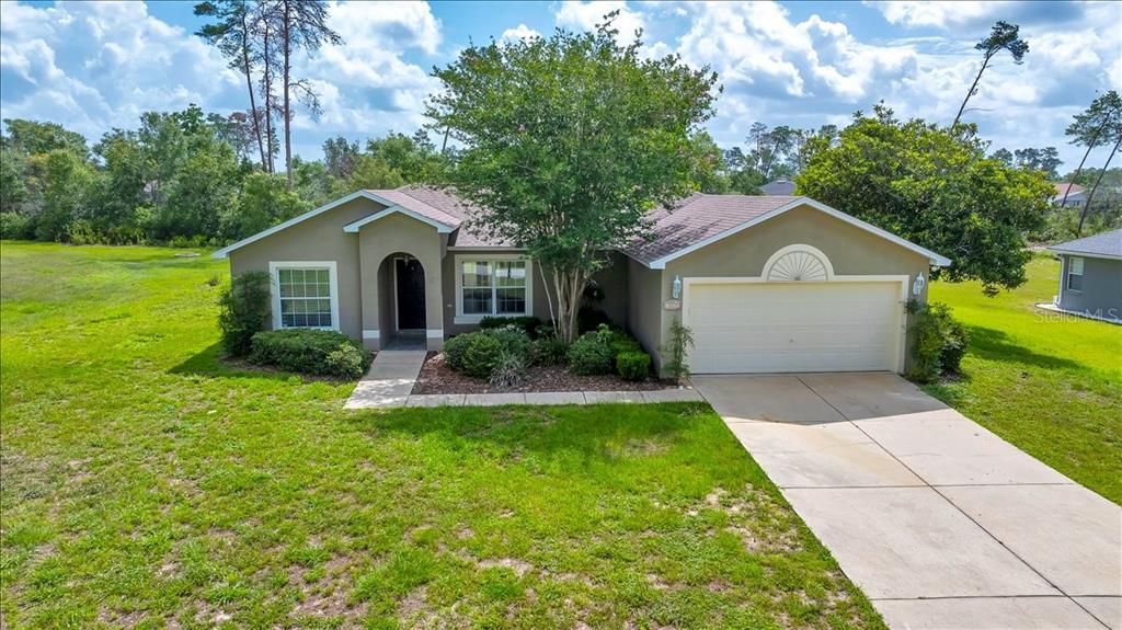 For Rent: $1,700 (3 beds, 2 baths, 1454 Square Feet)
