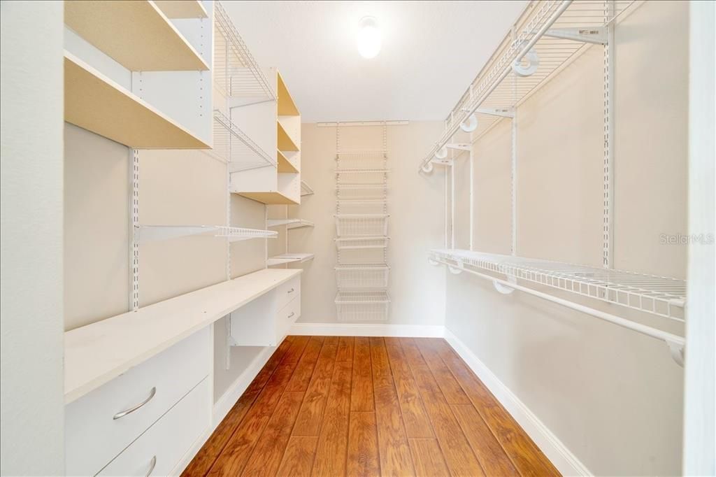 For Rent: $1,700 (3 beds, 2 baths, 1454 Square Feet)