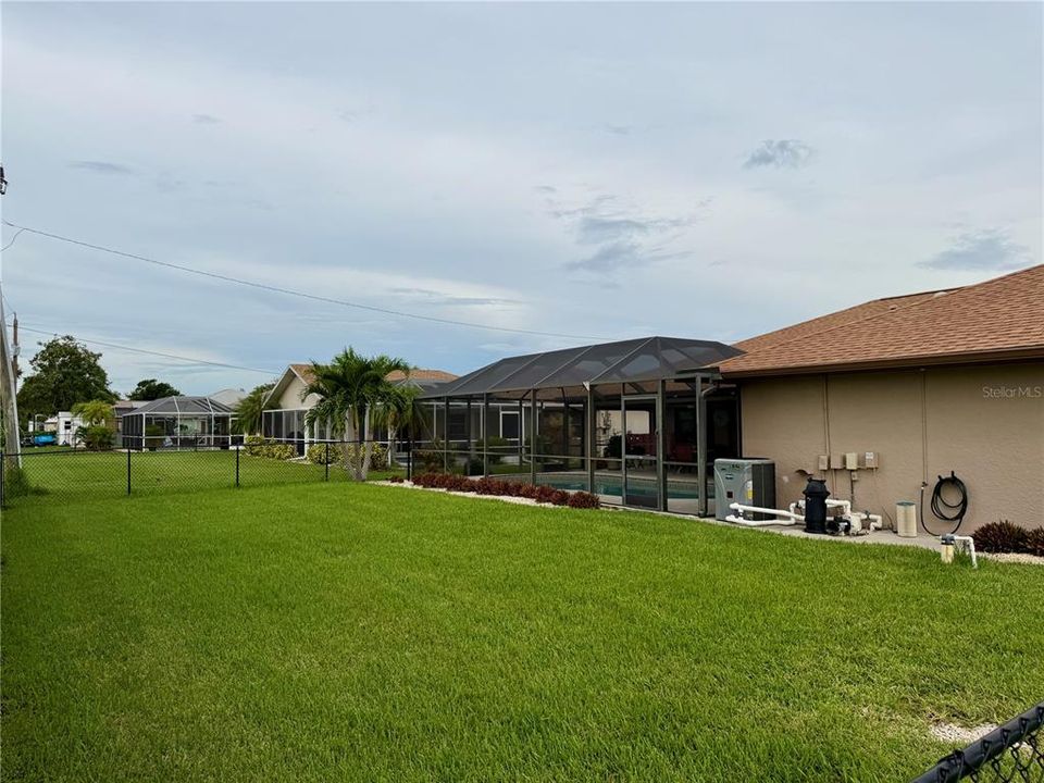 For Sale: $460,000 (3 beds, 2 baths, 2347 Square Feet)