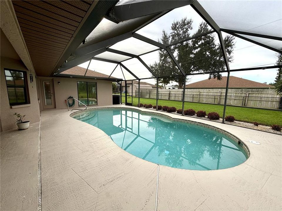 For Sale: $460,000 (3 beds, 2 baths, 2347 Square Feet)