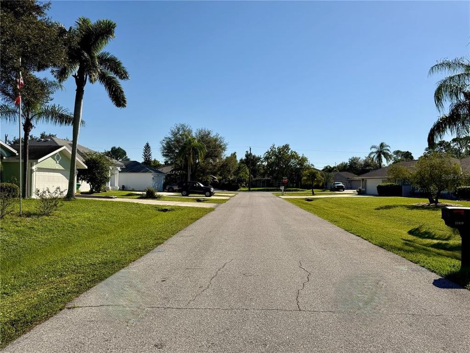 For Sale: $460,000 (3 beds, 2 baths, 2347 Square Feet)