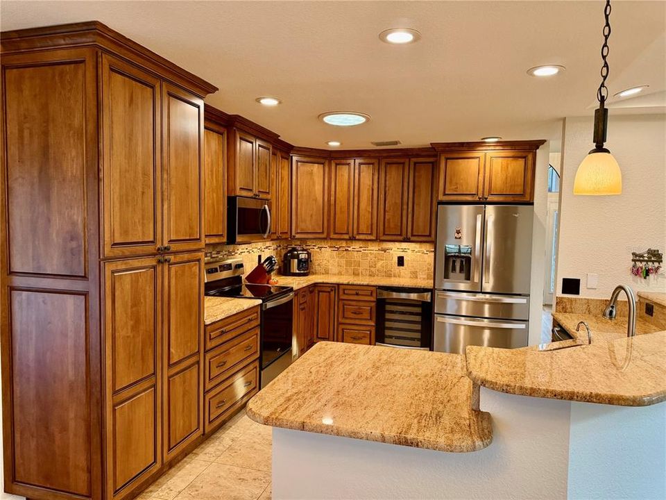For Sale: $460,000 (3 beds, 2 baths, 2347 Square Feet)