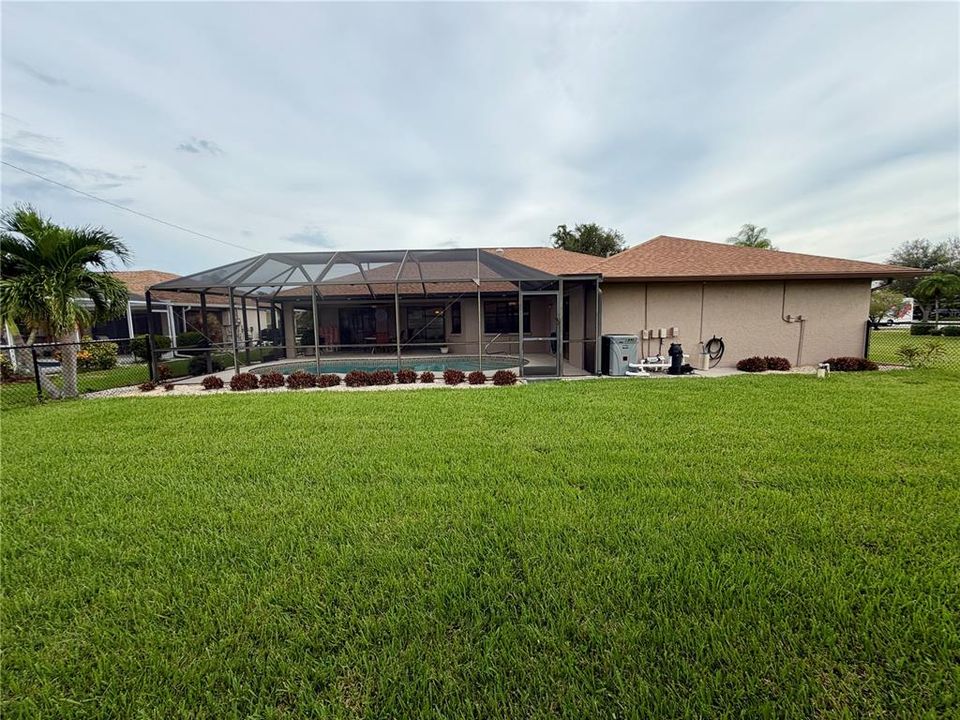 For Sale: $460,000 (3 beds, 2 baths, 2347 Square Feet)