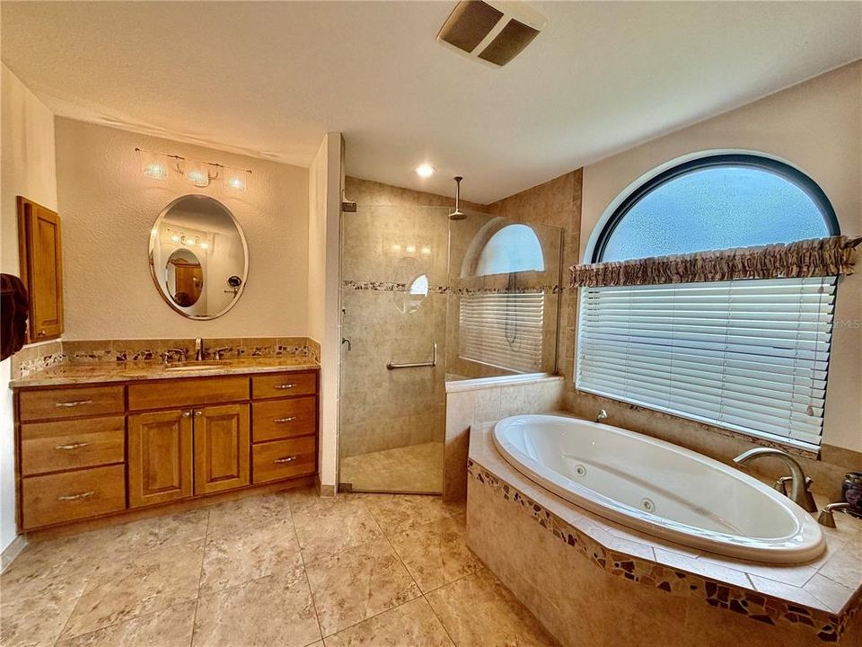 For Sale: $460,000 (3 beds, 2 baths, 2347 Square Feet)