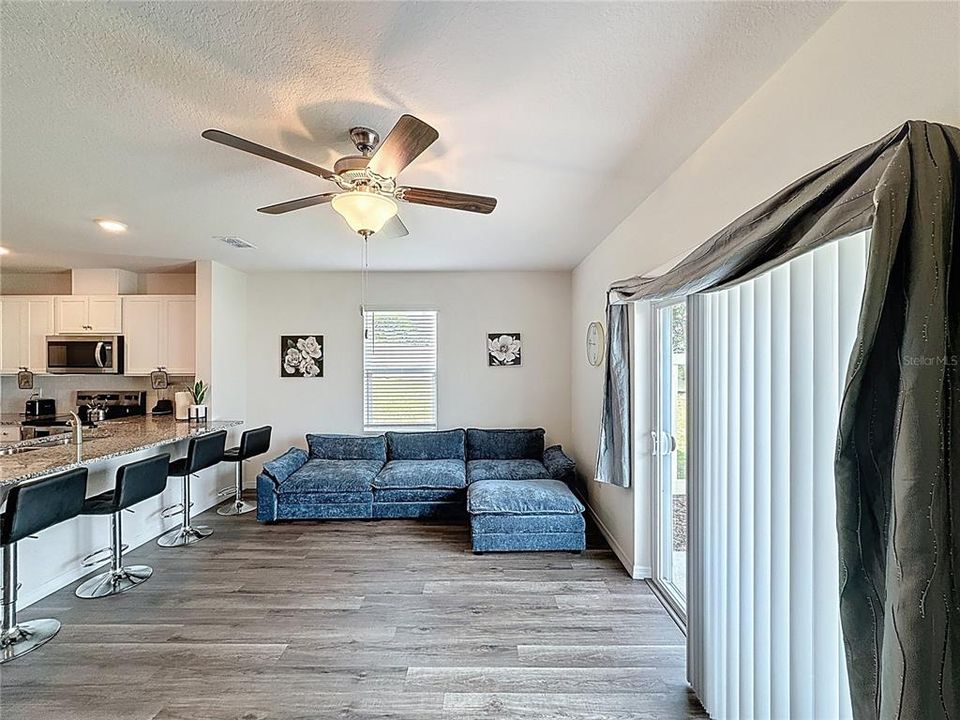 For Rent: $1,800 (3 beds, 2 baths, 1463 Square Feet)