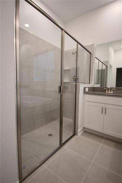 En Venta: $740,000 (4 camas, 3 baños, 2647 Pies cuadrados)
