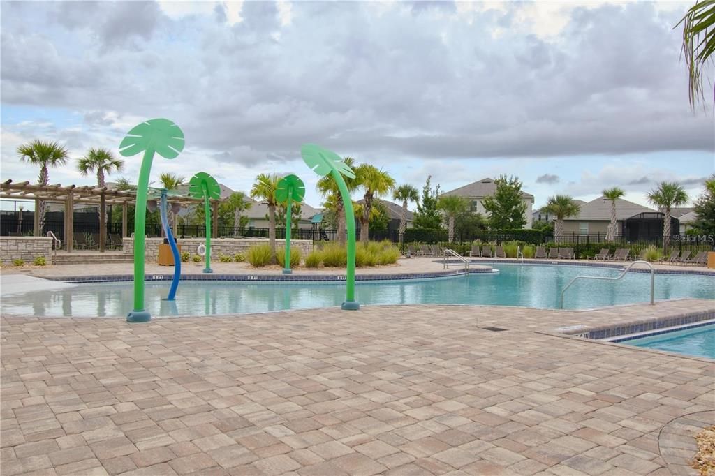 En Venta: $740,000 (4 camas, 3 baños, 2647 Pies cuadrados)