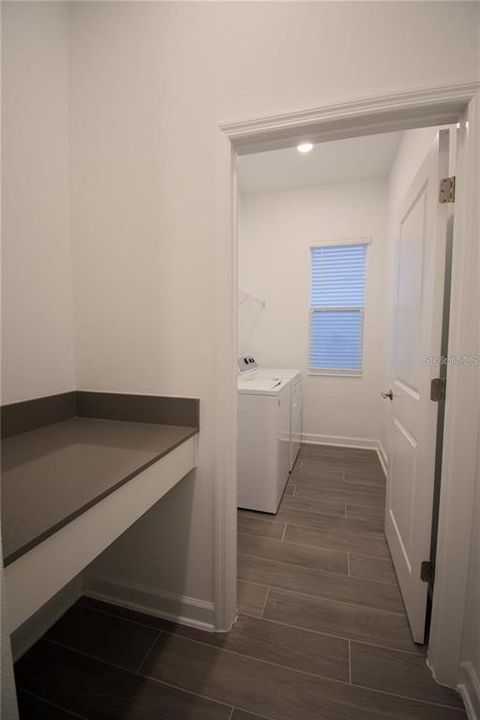 En Venta: $740,000 (4 camas, 3 baños, 2647 Pies cuadrados)