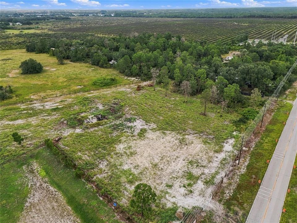 待售: $1,200,000 (4.50 acres)