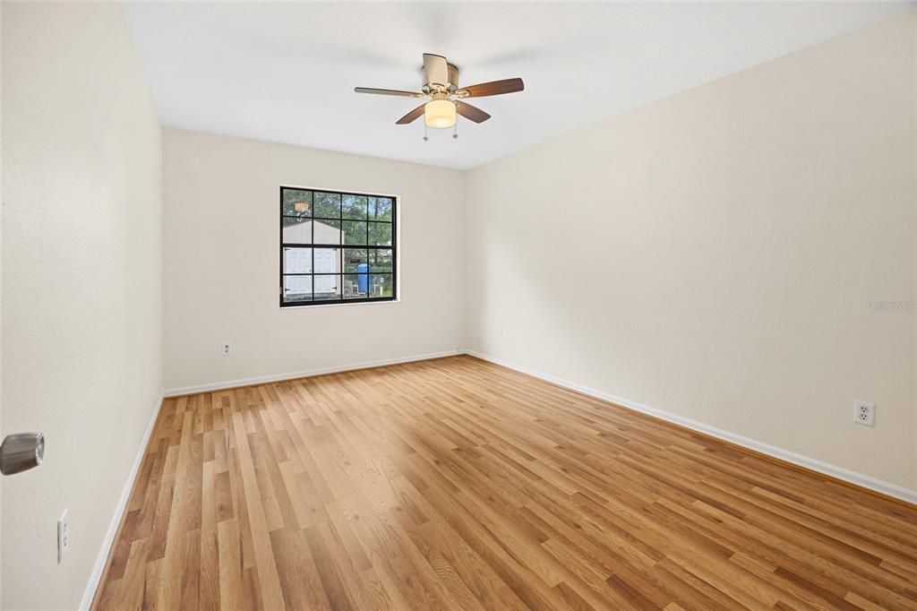For Sale: $289,000 (3 beds, 2 baths, 1665 Square Feet)