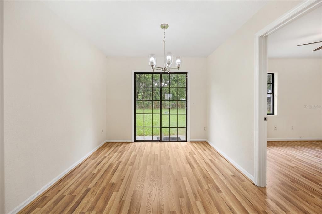 For Sale: $289,000 (3 beds, 2 baths, 1665 Square Feet)