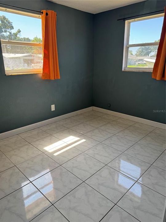 For Rent: $1,950 (3 beds, 1 baths, 1150 Square Feet)